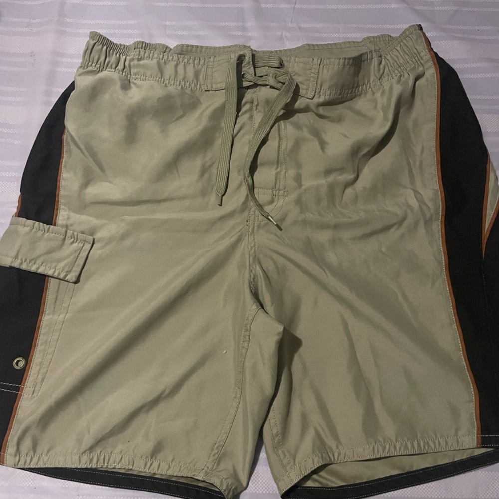 Men's Tan Cargo Shorts